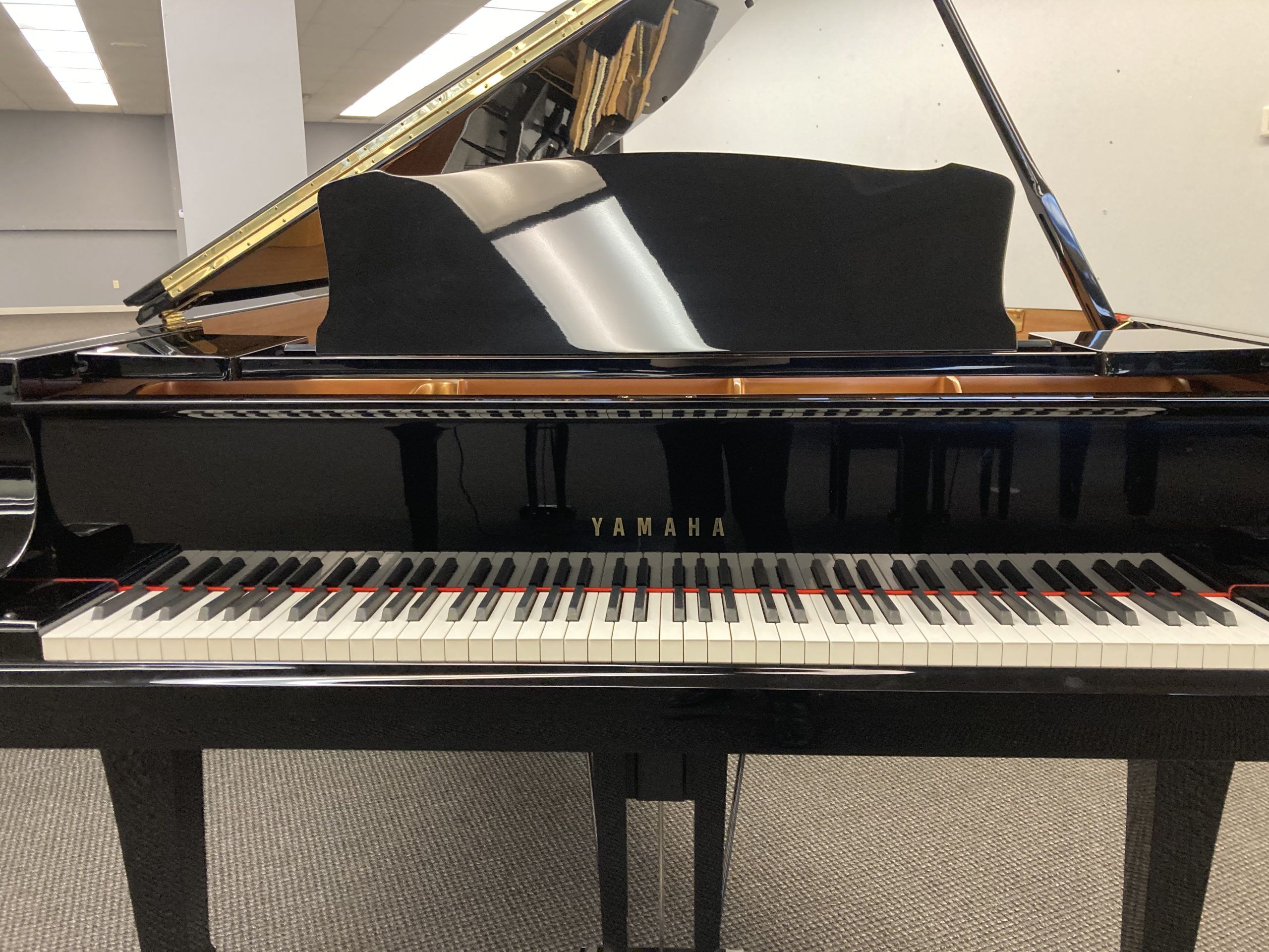 Yamaha DC6 grand piano front keys Yamaha DC6 grand piano front keys