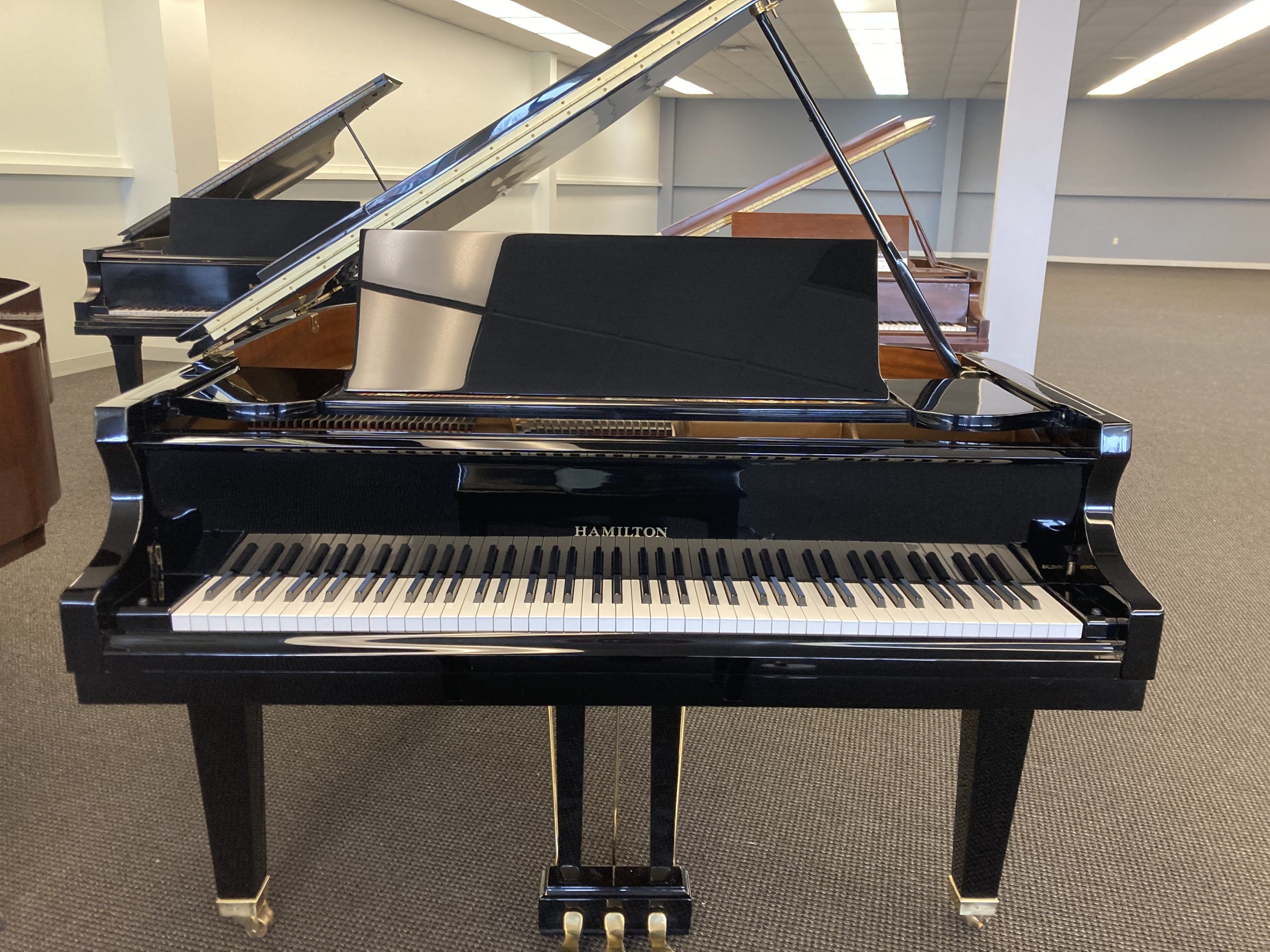 Hamilton H396 baby grand front view keys Hamilton H396 baby grand front view keys
