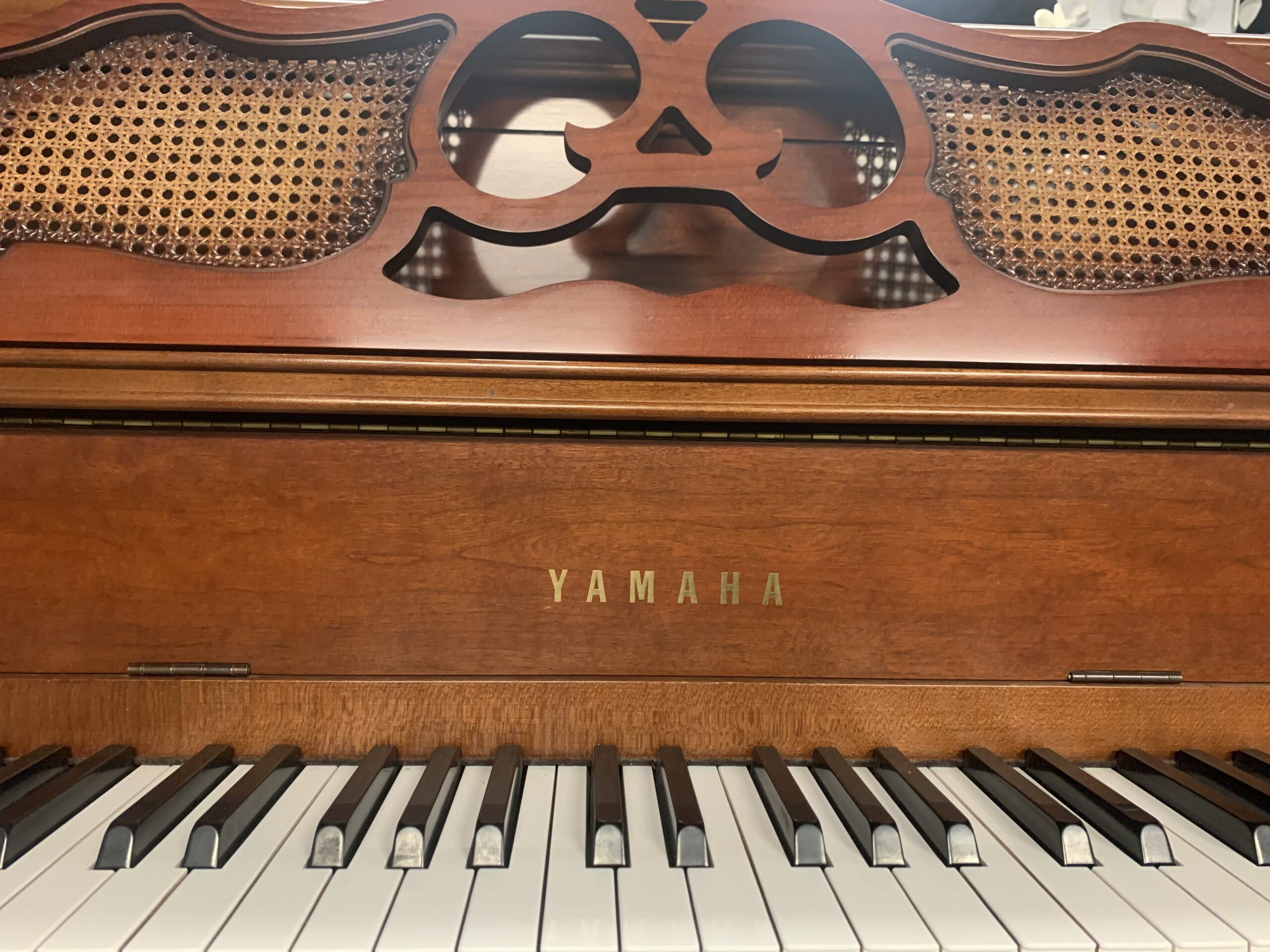 Yamaha M405 CHY Keys