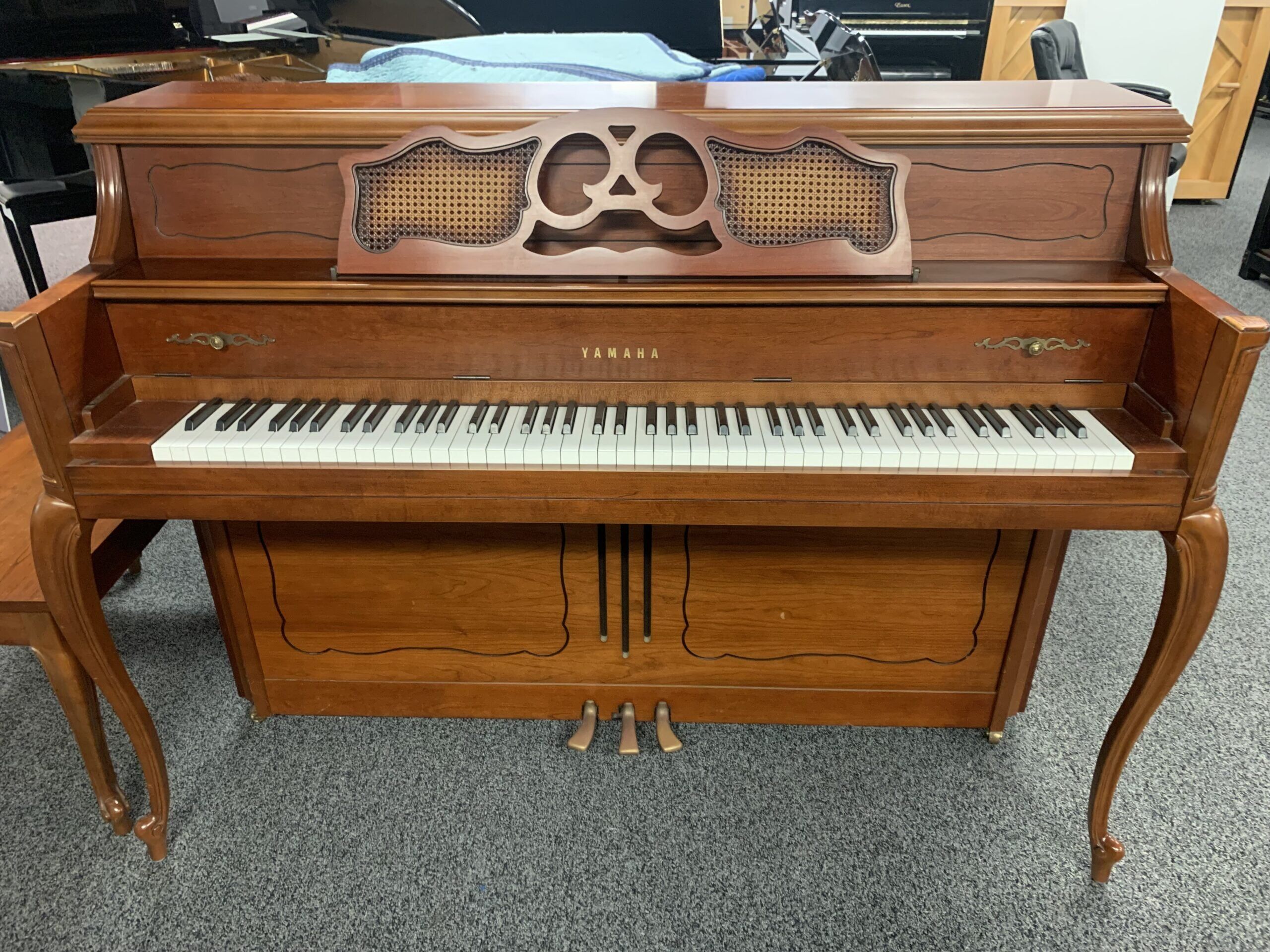 Yamaha M405 CHY