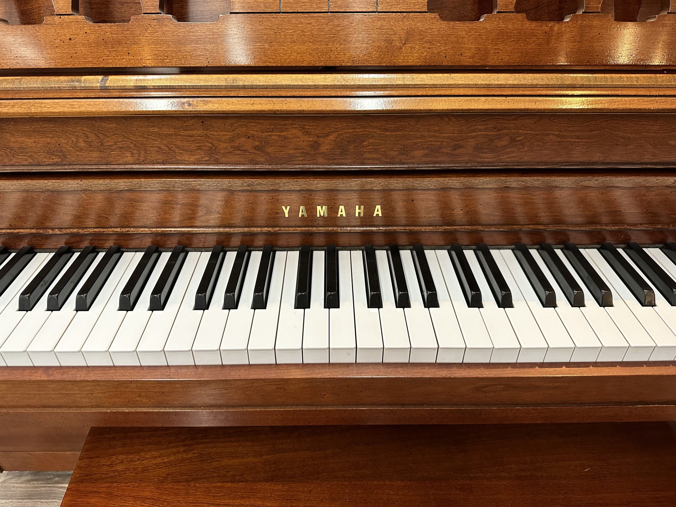 Yamaha-M306-Cherry-Keyboard-View
