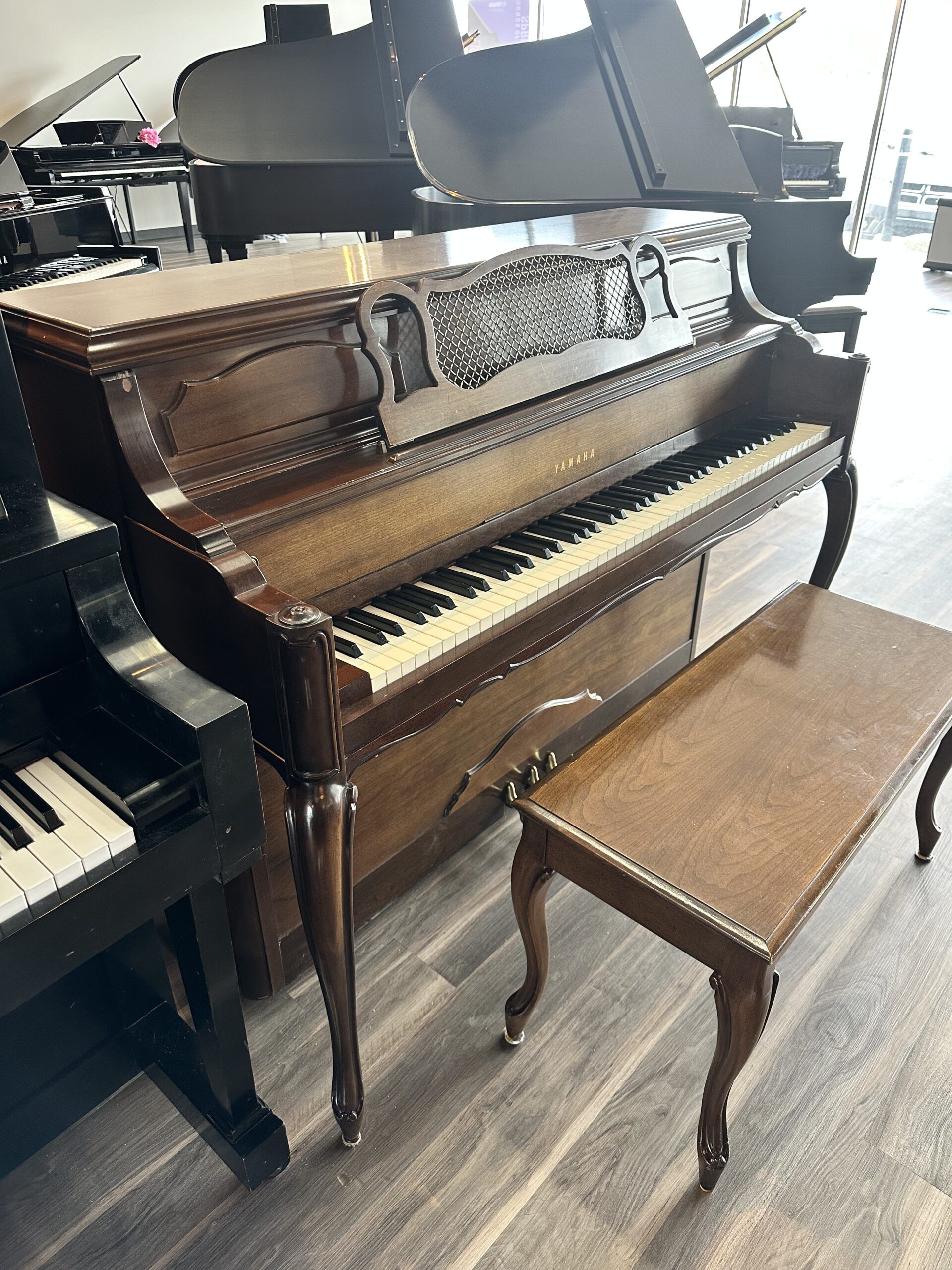 Yamaha-M205-Walnut-left-side-view