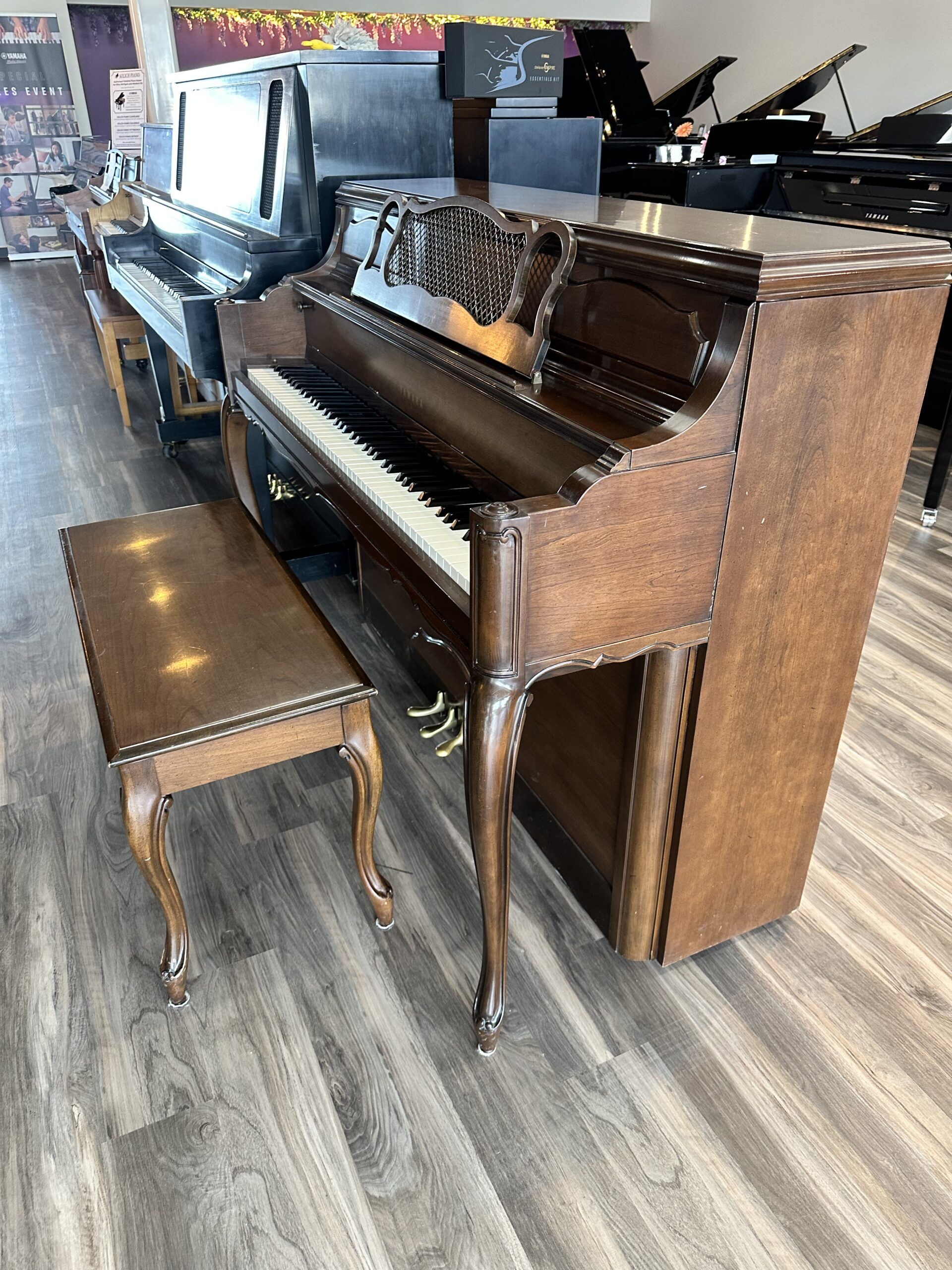 Yamaha-M205-Walnut-right-side-view