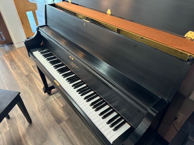 Kawai UST-8C Upright Piano Top View Kawai UST-8C Upright Piano Top View