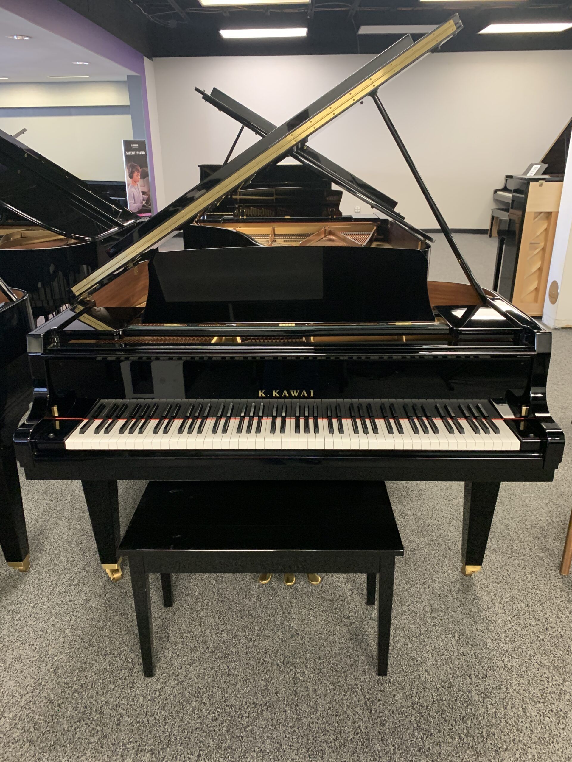 Solich-Piano-Cleveland-Kawai-GL20EP-Front-Side