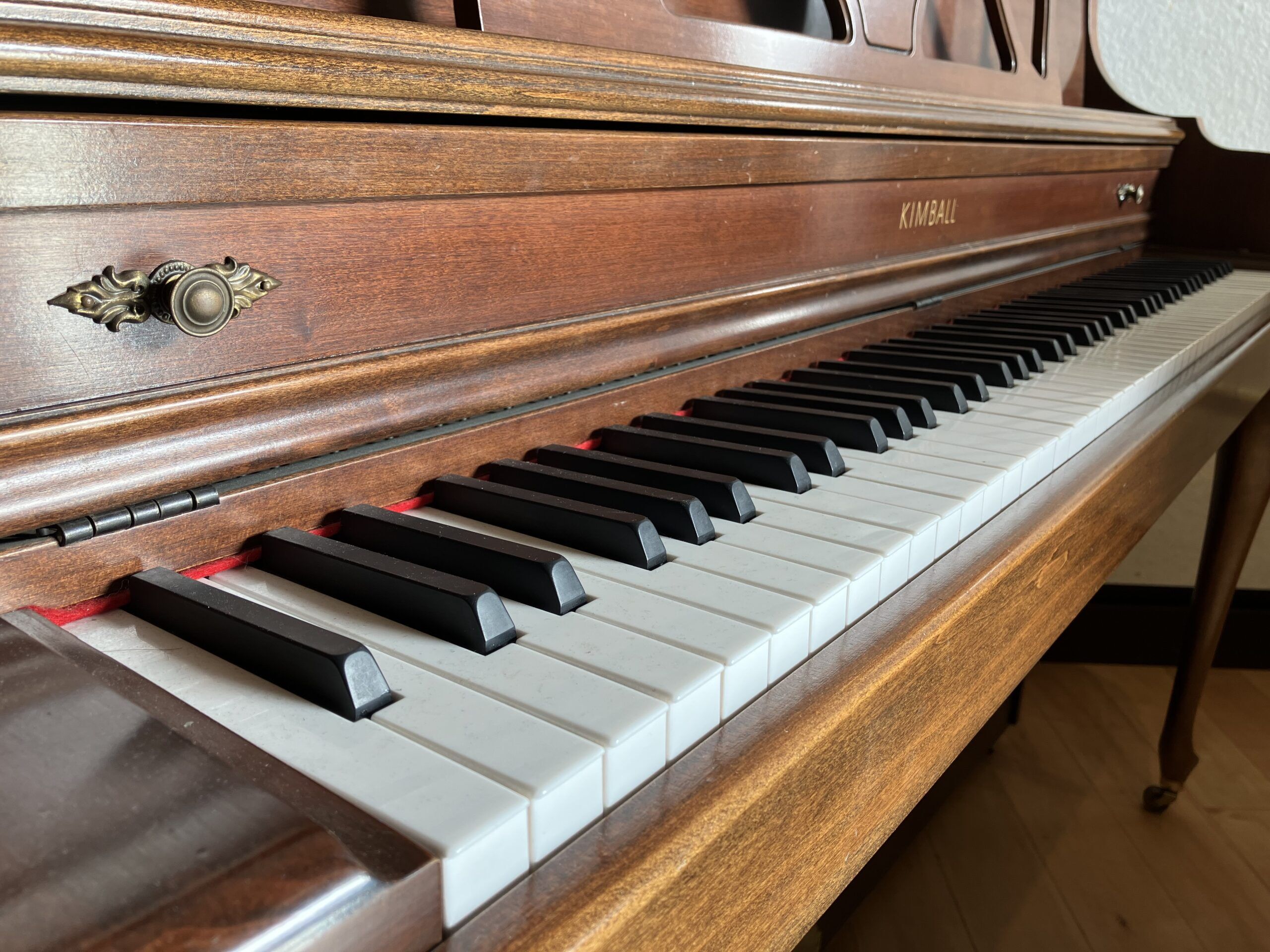 Solich-Piano-Columbus-Kimball-P433QA-Fallboard