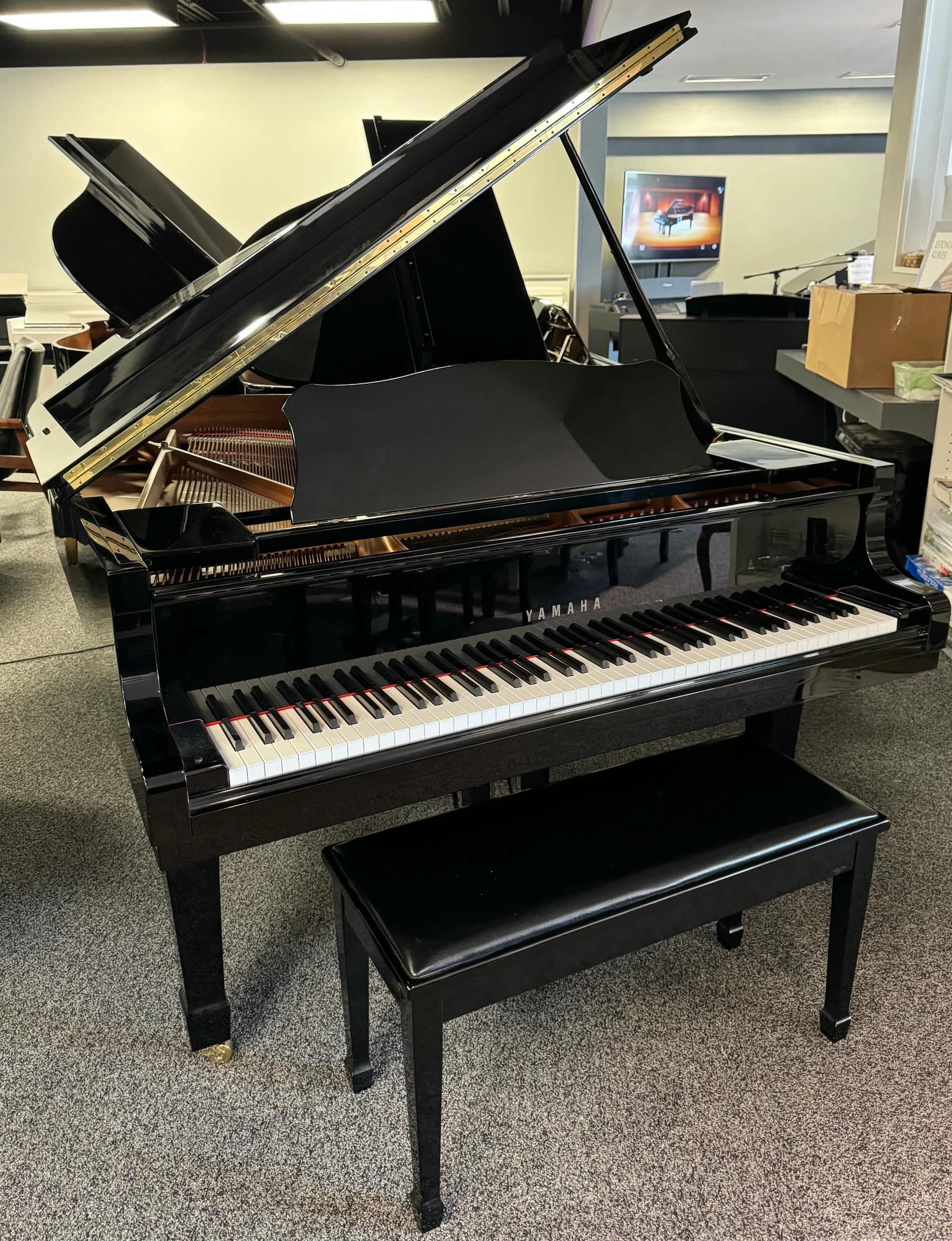 Solich-Piano-Cleveland-Yamaha-C2PE-Full-View