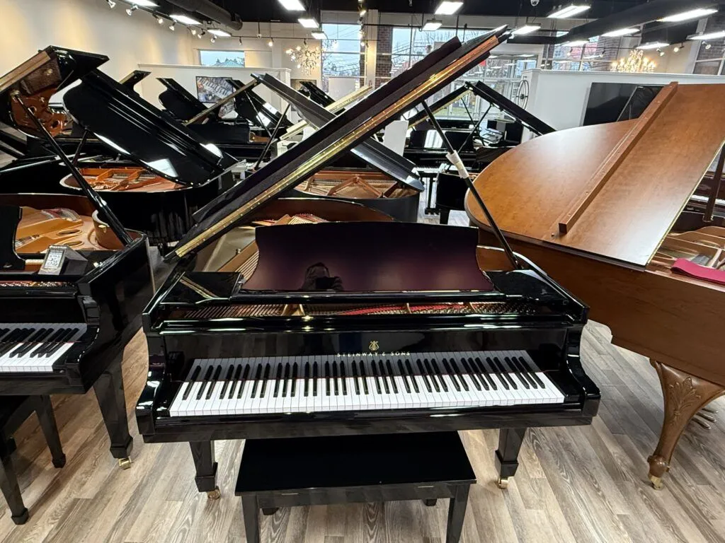 New Yamaha Clavinova CVP-709GP - Yamaha Piano Dealer | Solich Piano
