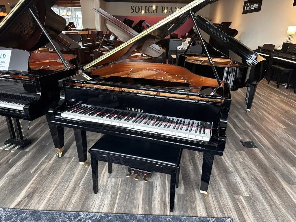 New Yamaha Clavinova CVP-709GP - Yamaha Piano Dealer | Solich Piano