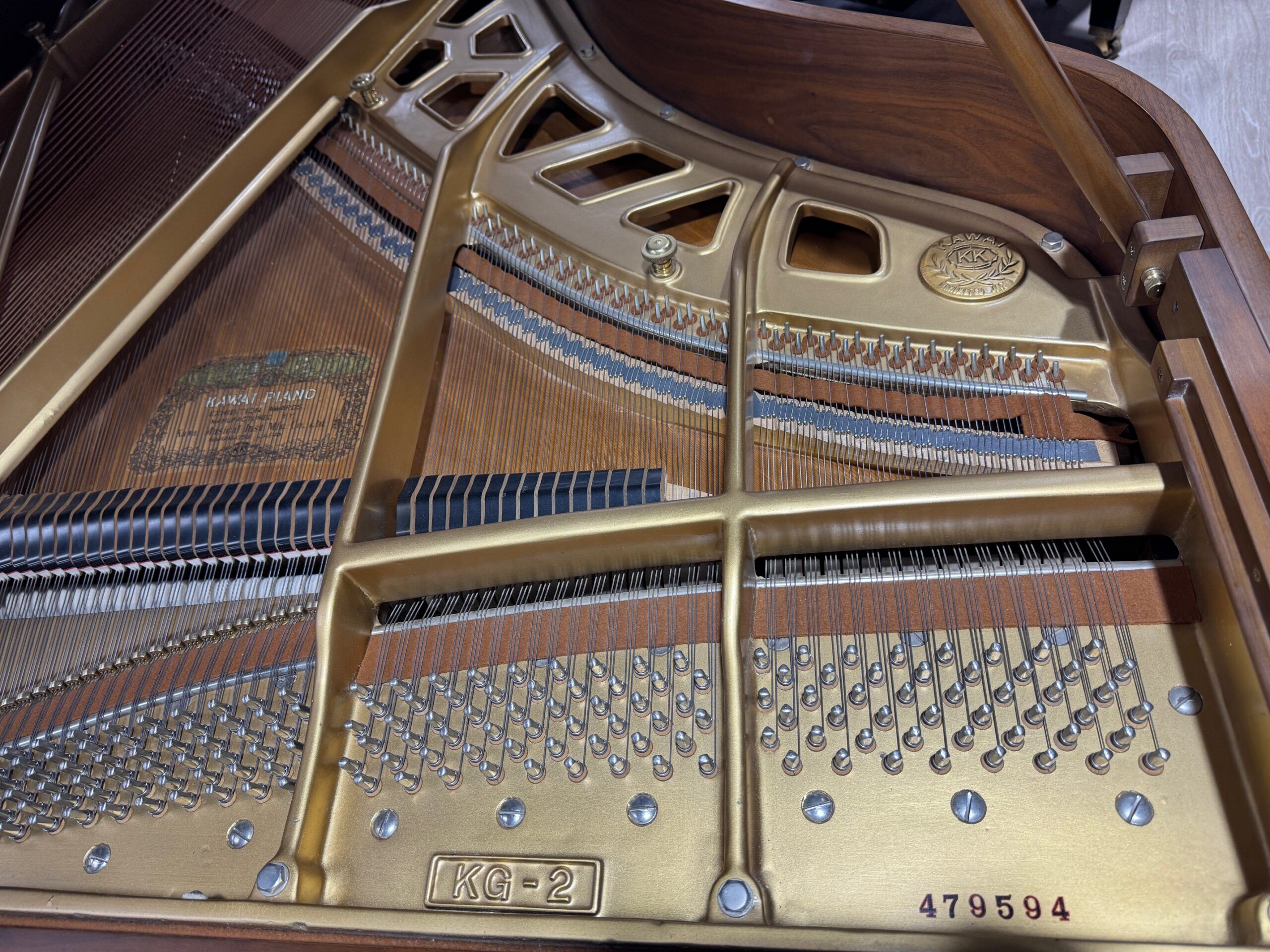 solich-piano-cleveland-kawai-kg2-teak-strings