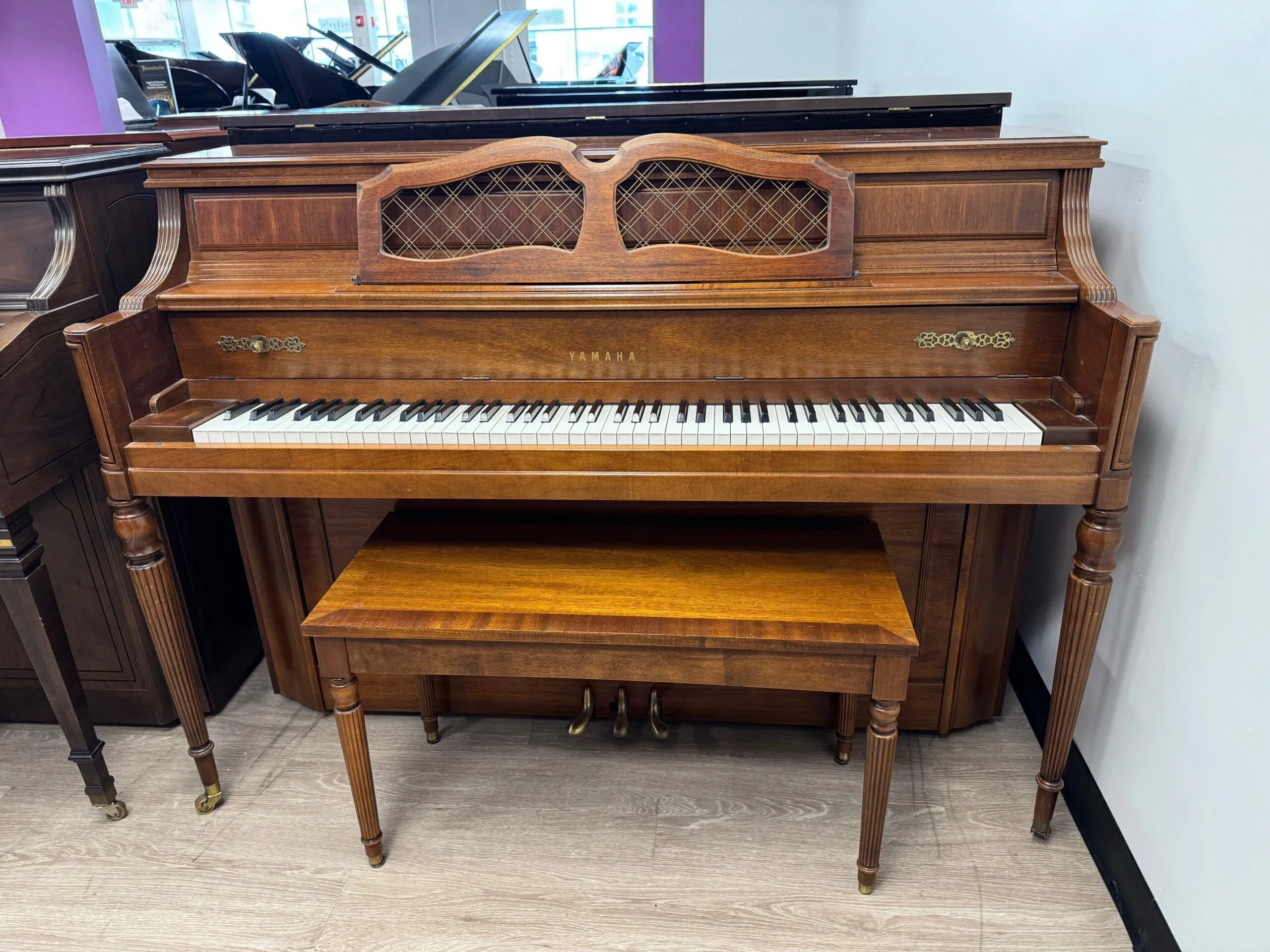 solich-piano-cleveland-yamaha-m23mah-front-view