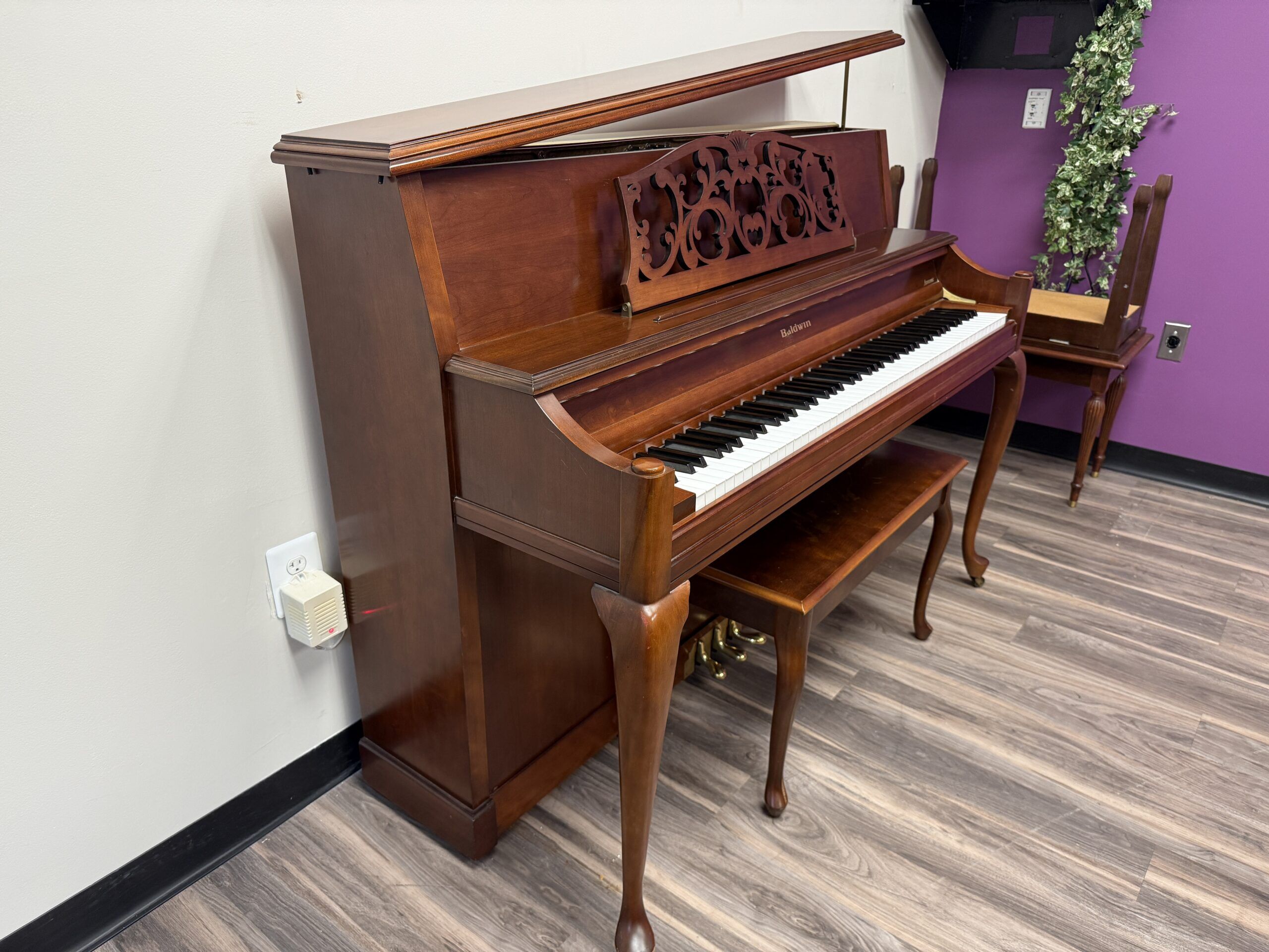 baldwin-2096-chy-1534457-left-view