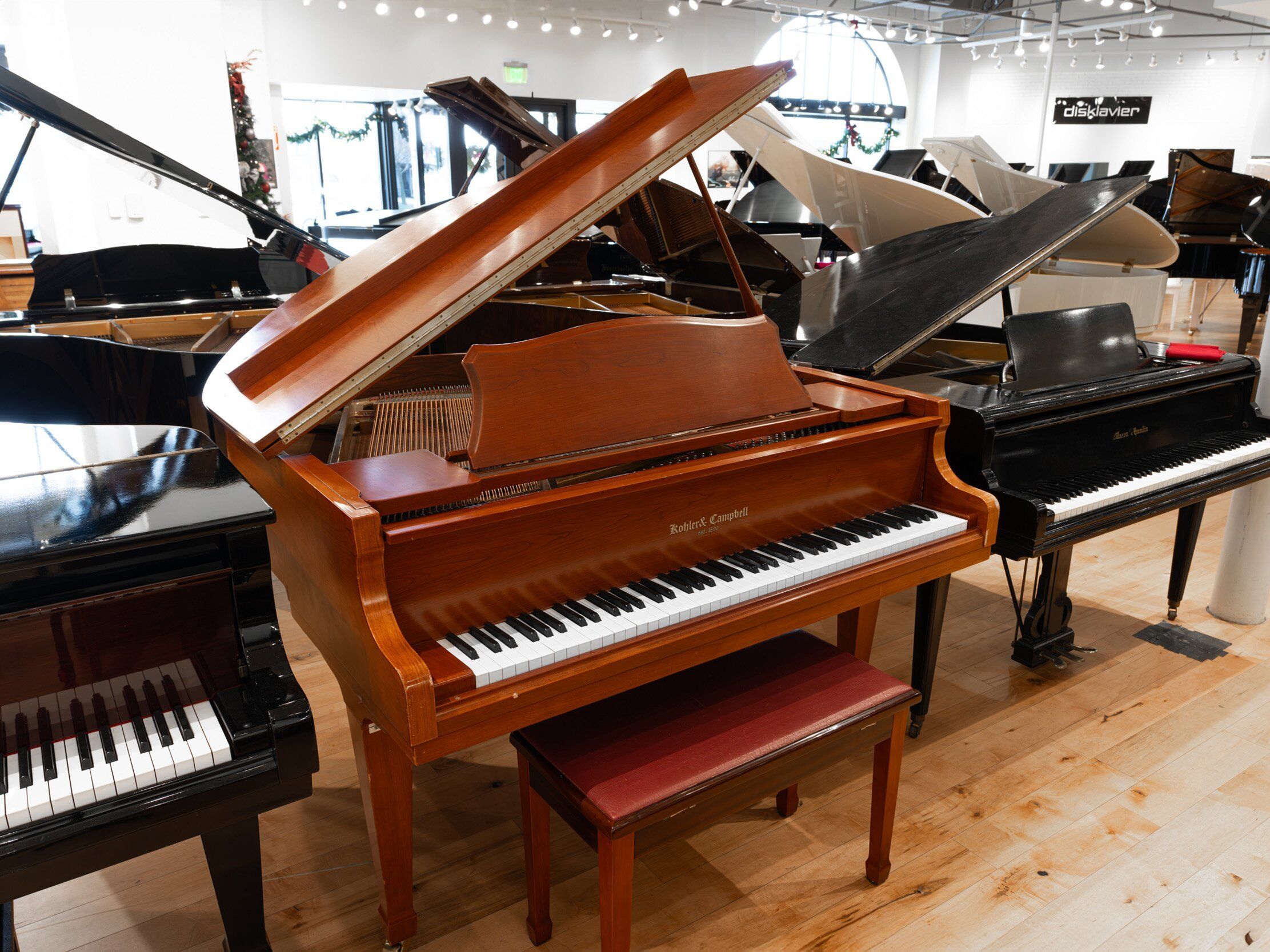 Solich Piano Cleveland - Kohler & Campbell SKG-400S - Left Side