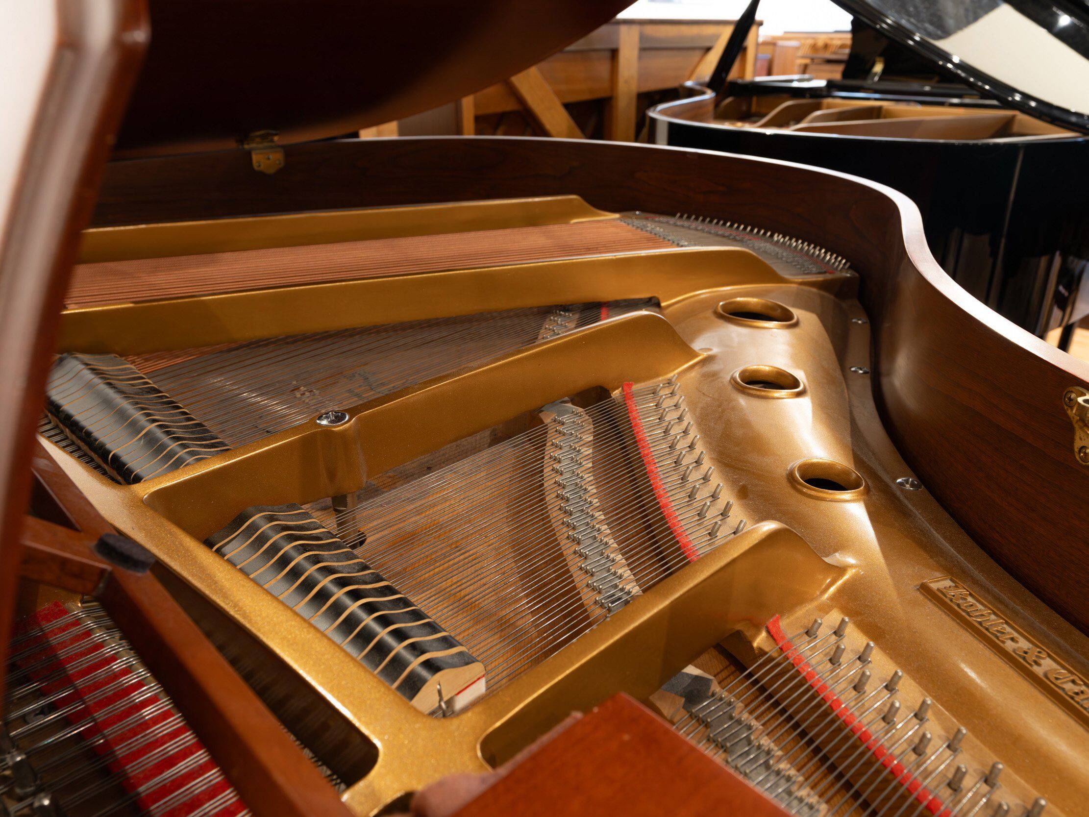 Solich Piano Cleveland - Kohler & Campbell SKG-400S - Right Side Soundboard