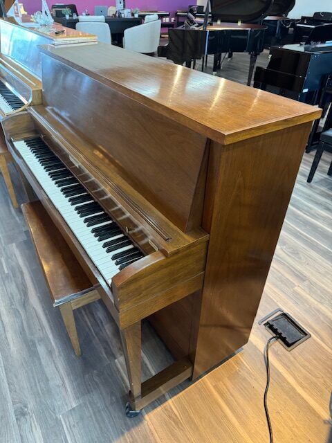 Baldwin 243 Right Side View Baldwin 243 Right Side View