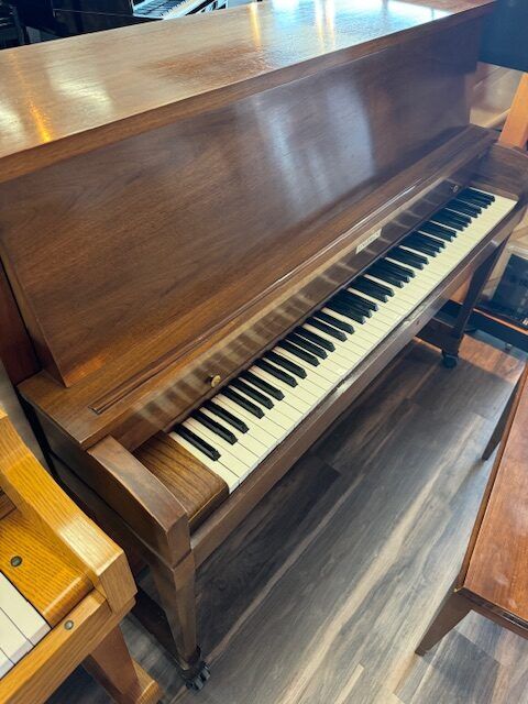 Baldwin 243 Left View Baldwin 243 Left View