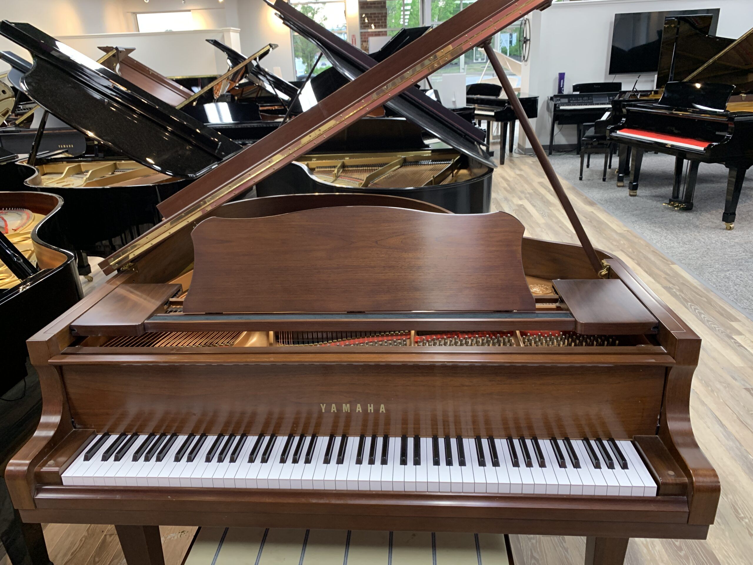 Solich-Piano-Pittsburgh-Yamaha-GC1AW-front-side