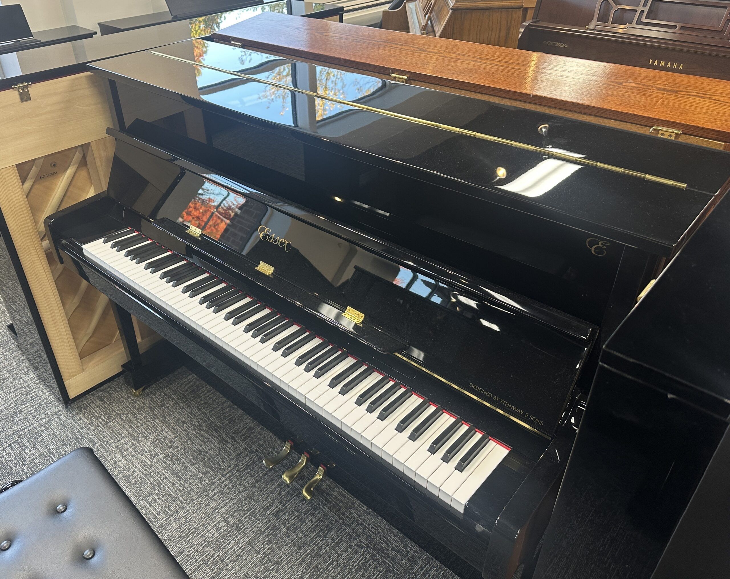 Solich-Piano-Pittsburgh-Essex-EUP116EP-Right-Side-scaled