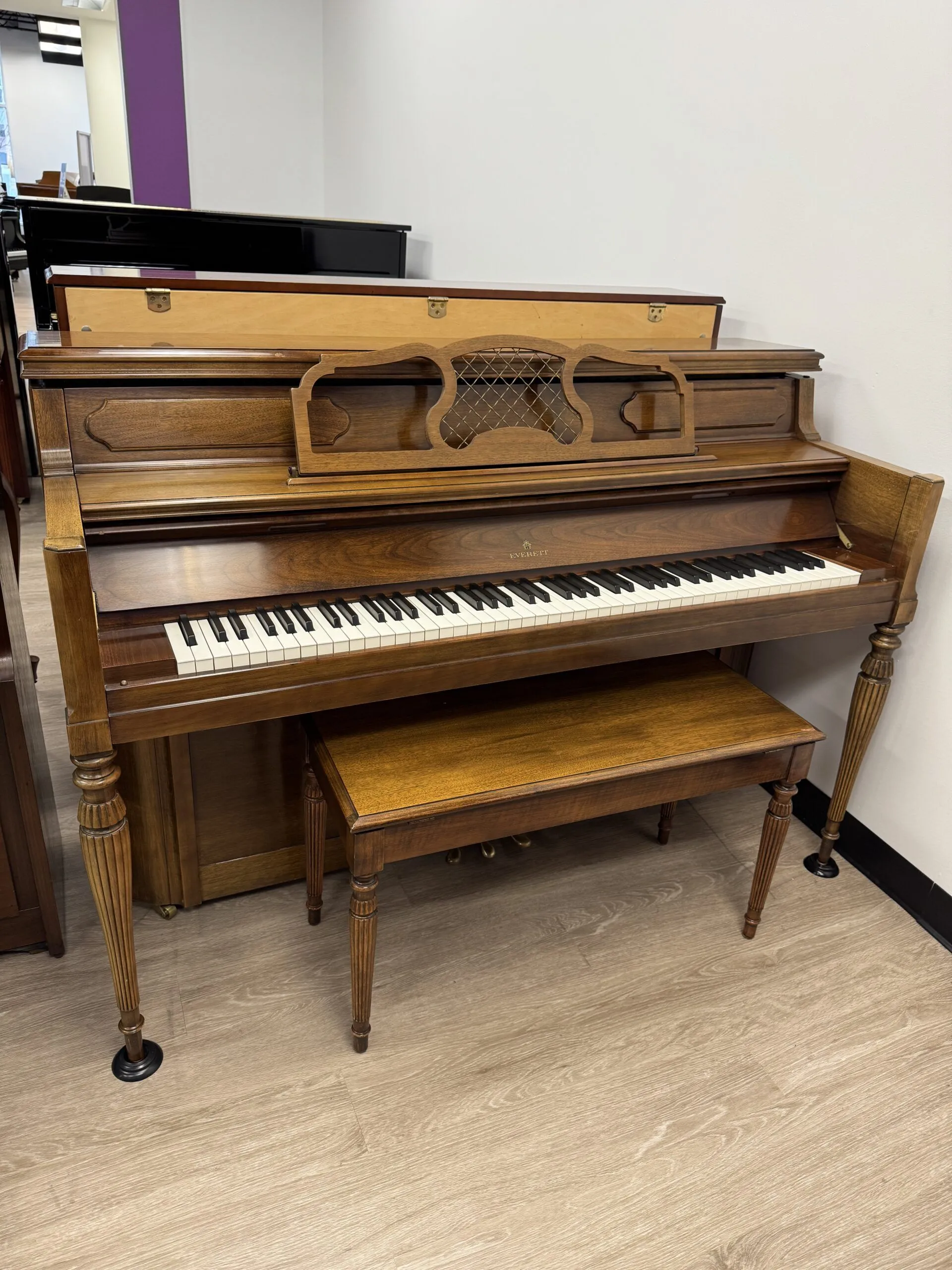 Solich-Piano-Cleveland-Everett-Model-6201-Full-View