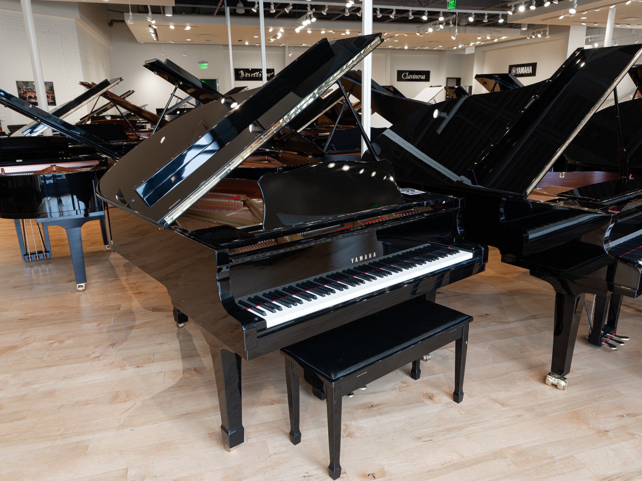 Solich Piano Cleveland - Yamaha C3 - Left Side