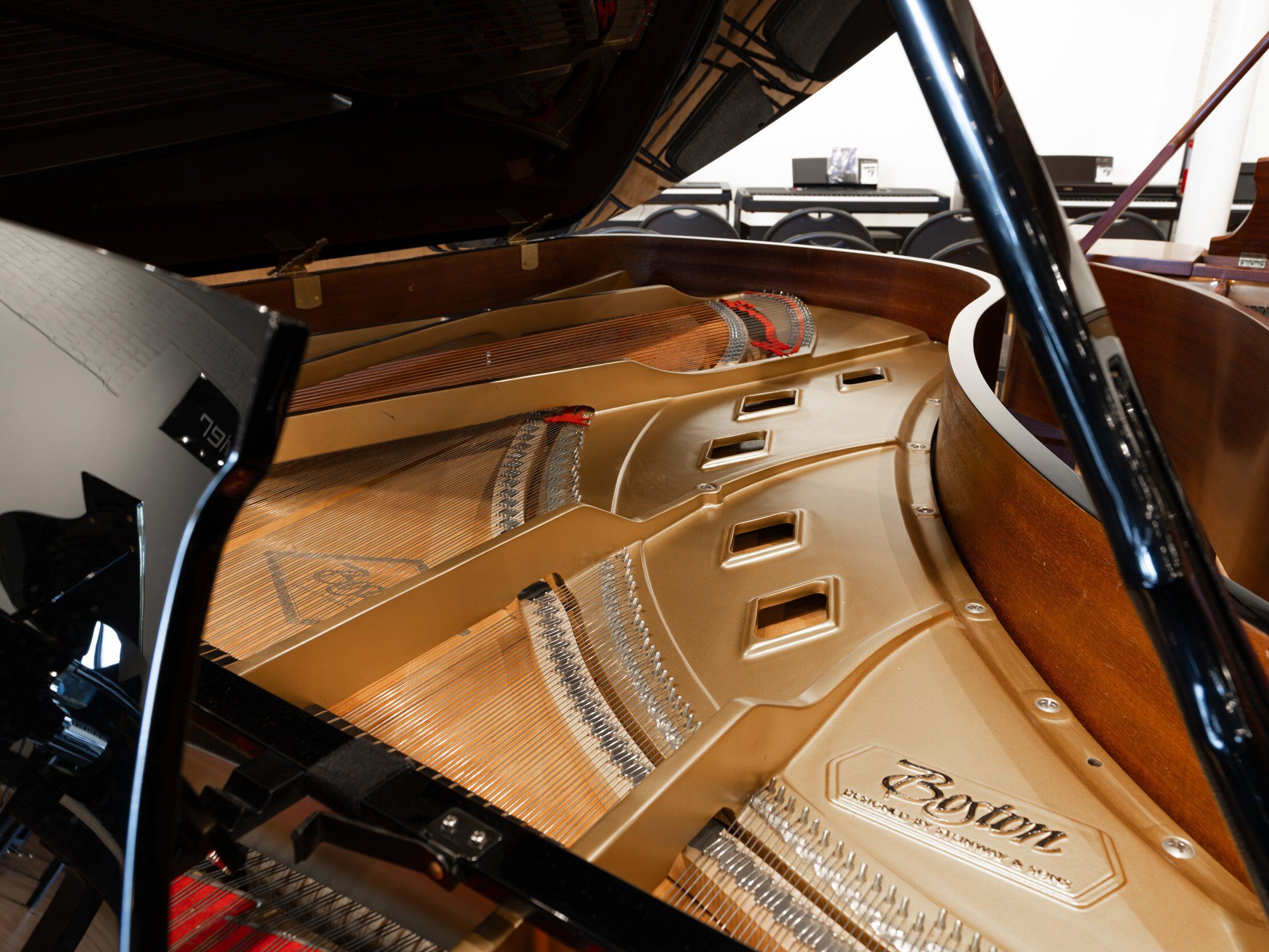Solich Piano Cleveland - Boston GP-218 - Right Side Soundboard