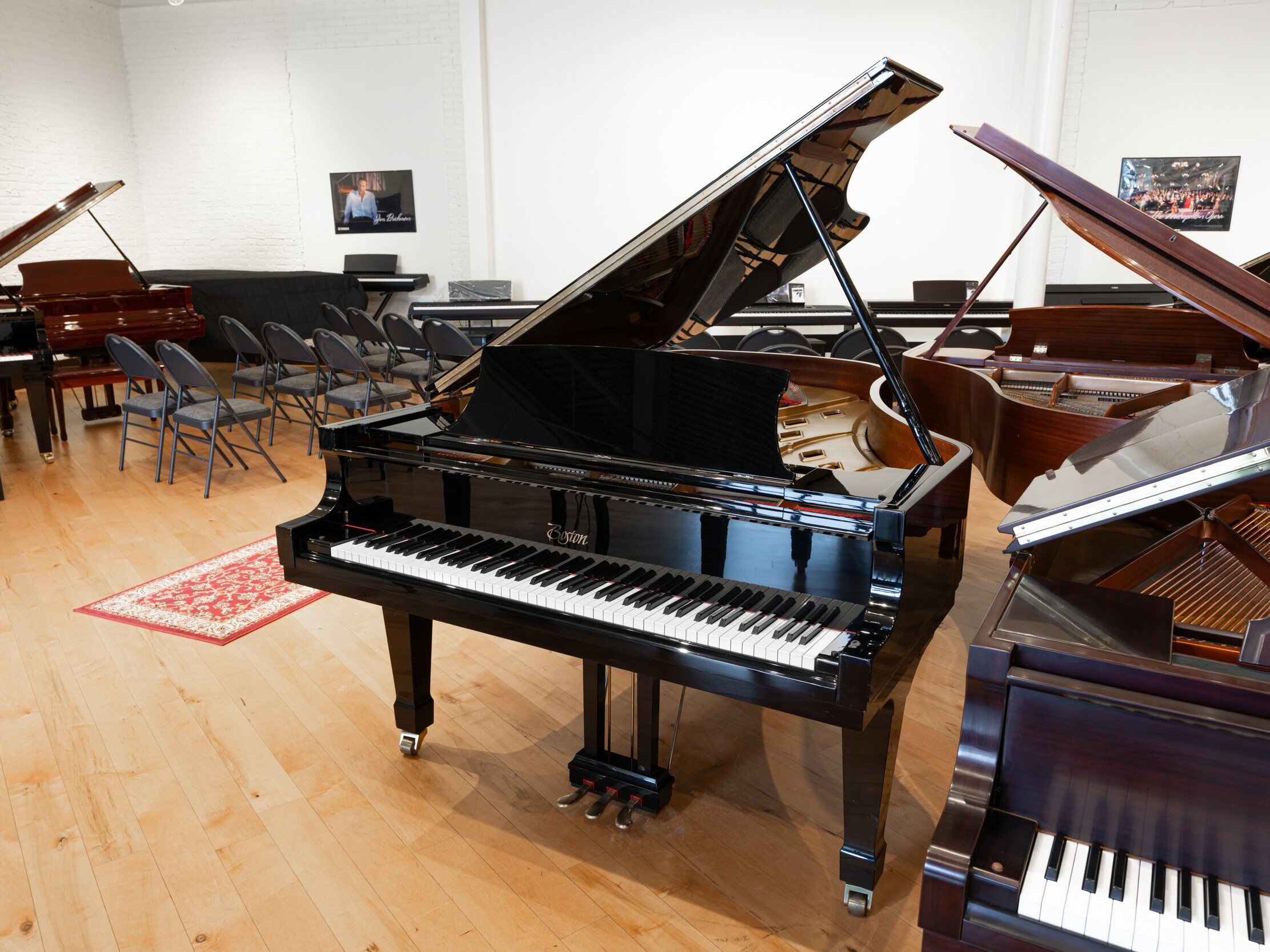 Solich Piano Cleveland - Boston GP-218 - Right Side