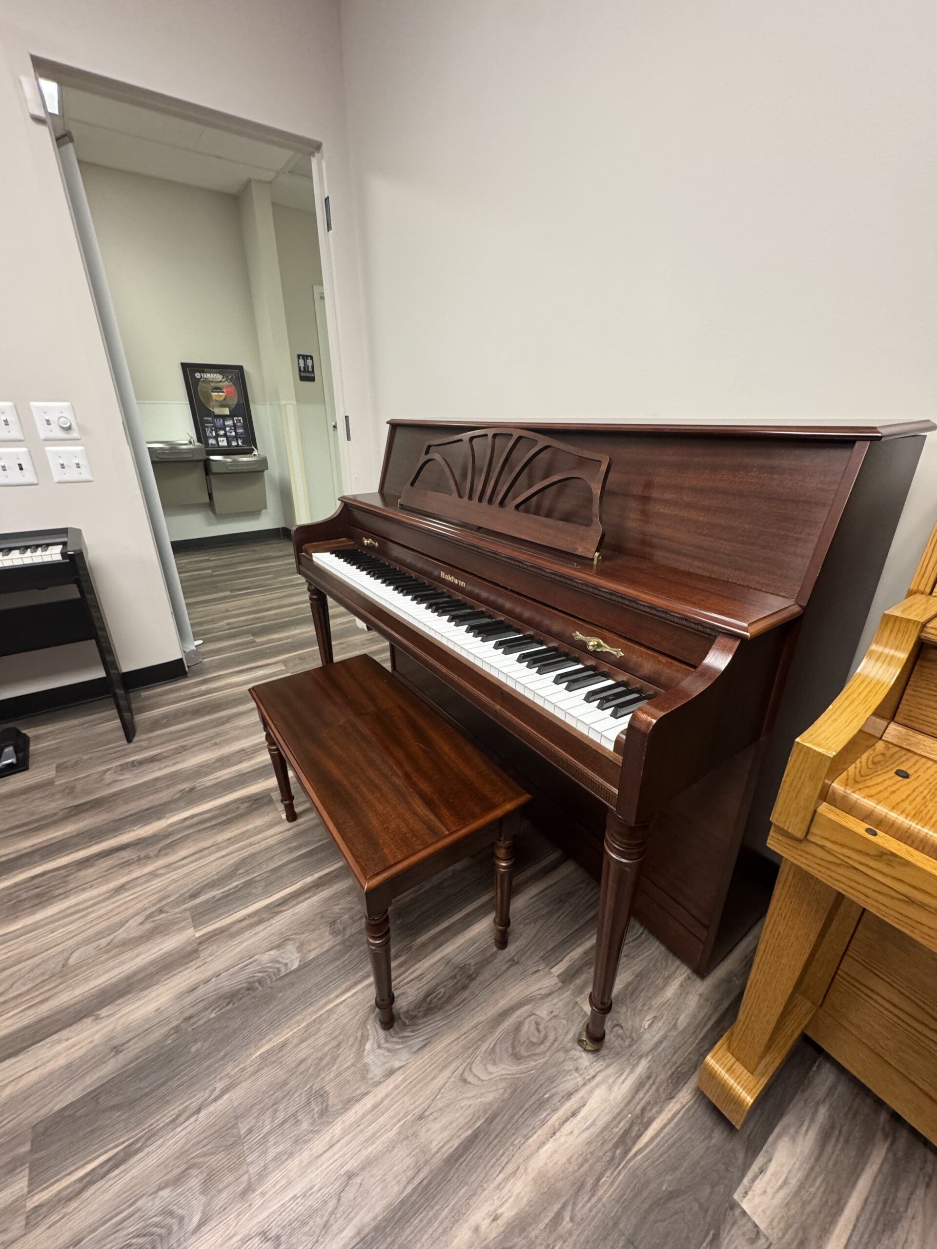 Baldwin-600MAH-1554457-Right