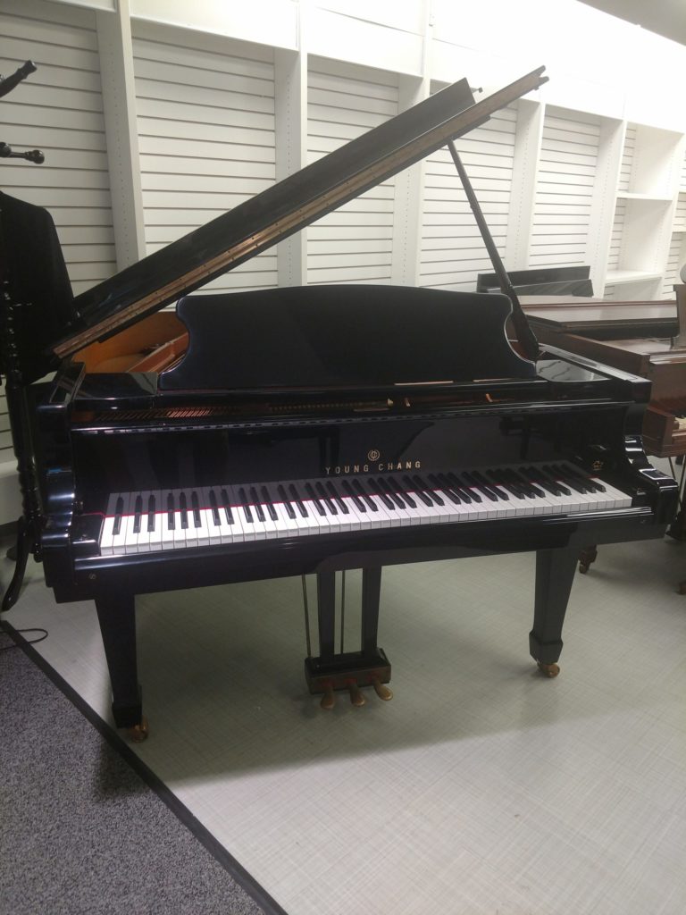 Young Chang PG157BP grand piano