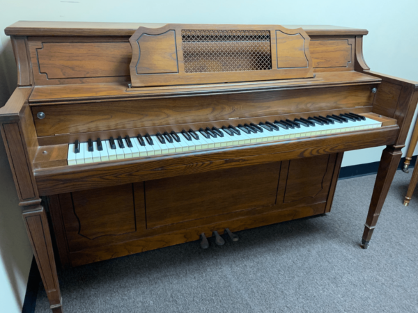 Everette Console Piano Upright Used Piano