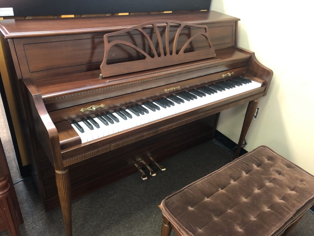 Baldwin Classic Console left angle