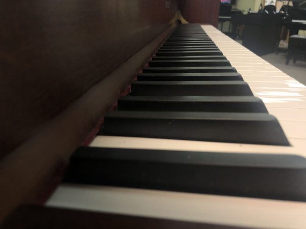 Baldwin hamilton h310 piano left angle keys