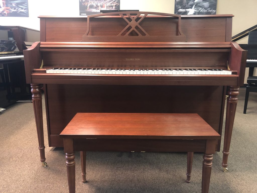 Baldwin hamilton h310 piano straight-on