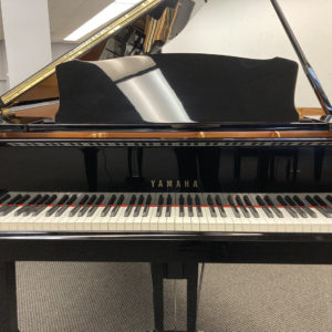 Yamaha DC6 grand piano front keys