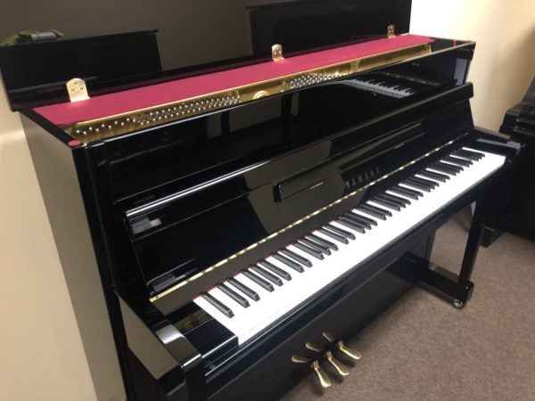 Yamaha b2PE upright piano left-angle