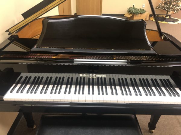 Kohler and Campbell KIG-47 baby grand piano keys
