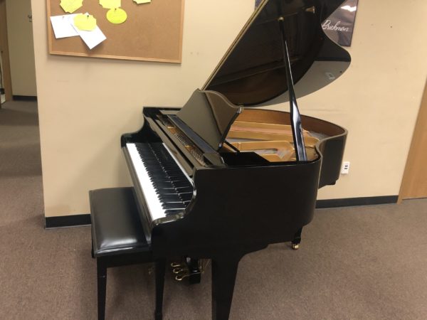 Kohler and Campbell KIG-47 baby grand piano side view