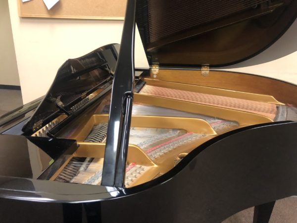 Kohler and Campbell KIG-47 baby grand piano soundboard