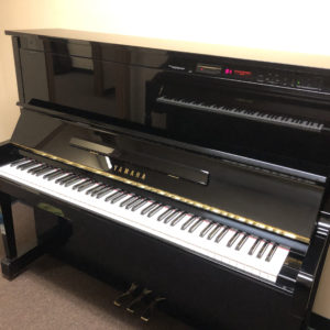 Yamaha MX100A piano Disklavier front