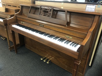 Baldwin Console 1419787 piano walnut finish right side