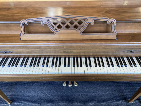 Kimball Spinet S02586 front top view