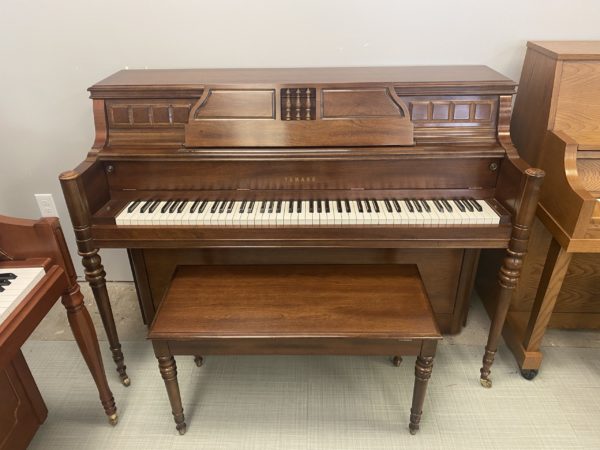 Solich Piano Yamaha M206 Walnut Upright Piano