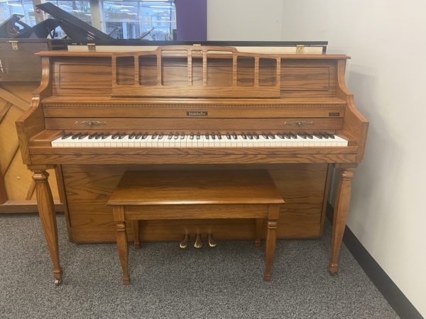 Baldwin 635A upright piano front view alt