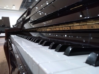 Hyundai Upright Piano keys close up