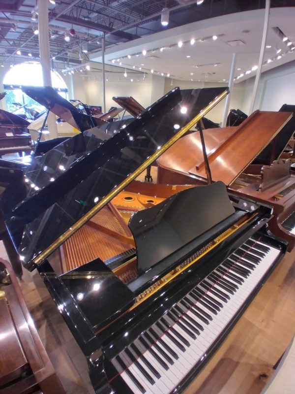 Used Yamaha GC1 grand piano left hand view