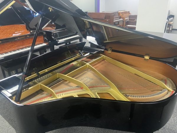 Yamaha GH1 grand piano B5302463 sounboard