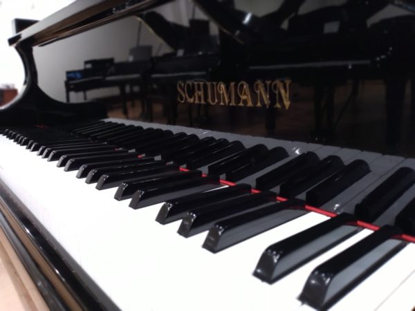 Schumann G-84 Grand Piano Keys View