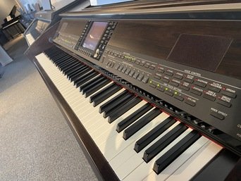 Yamaha CVP407R Piano Keys View
