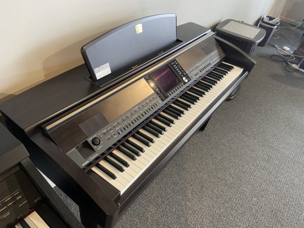 Yamaha CVP407R Piano Left Side View