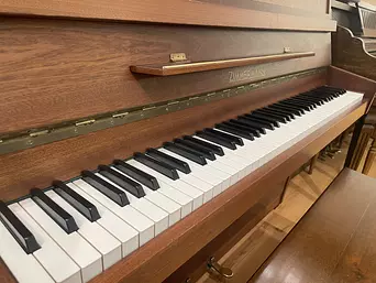 Zimmermann Dark Walnut Continental Piano Keys View