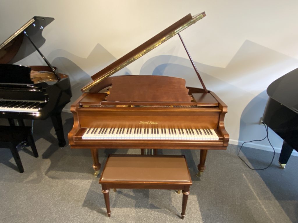 Pearl River GP142 Piano Front View